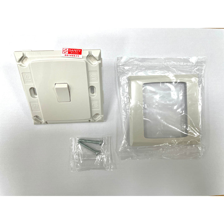 MK Slimline Plus 1/2/3 Gang 10AX/20AX Switch (White)